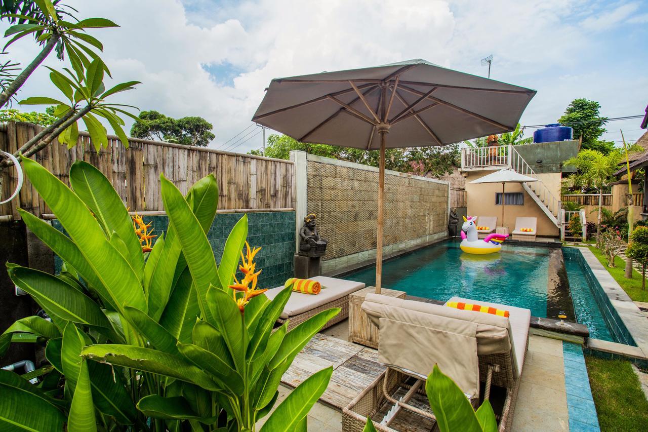 Hotel The Syron Huts Lembongan Esterno foto