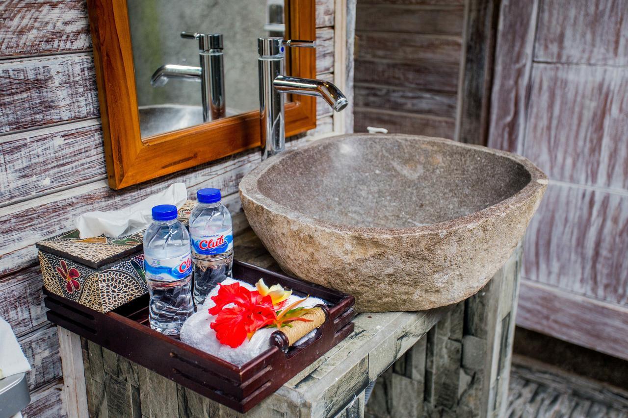 Hotel The Syron Huts Lembongan Esterno foto