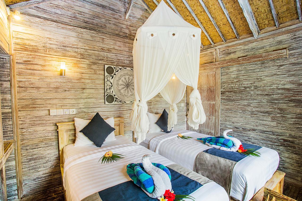 Hotel The Syron Huts Lembongan Esterno foto