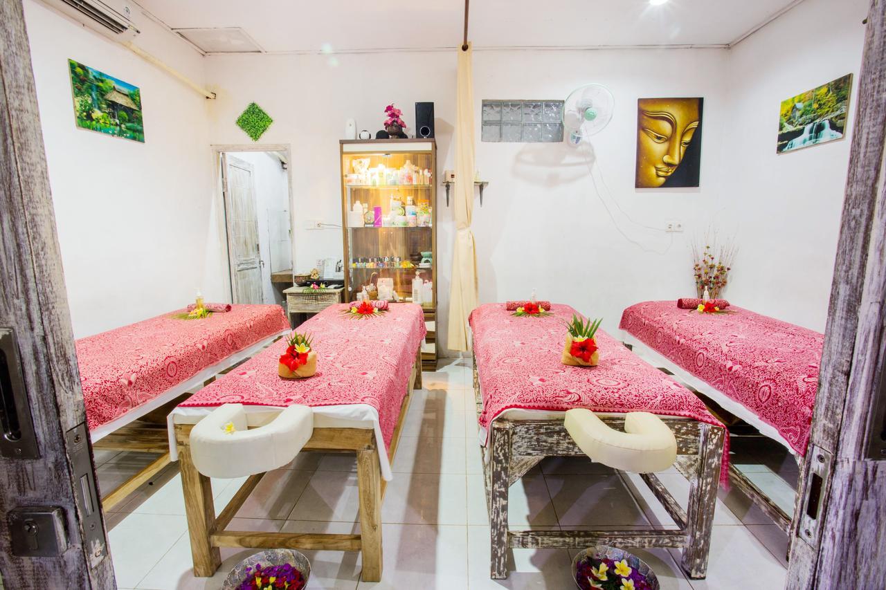 Hotel The Syron Huts Lembongan Esterno foto