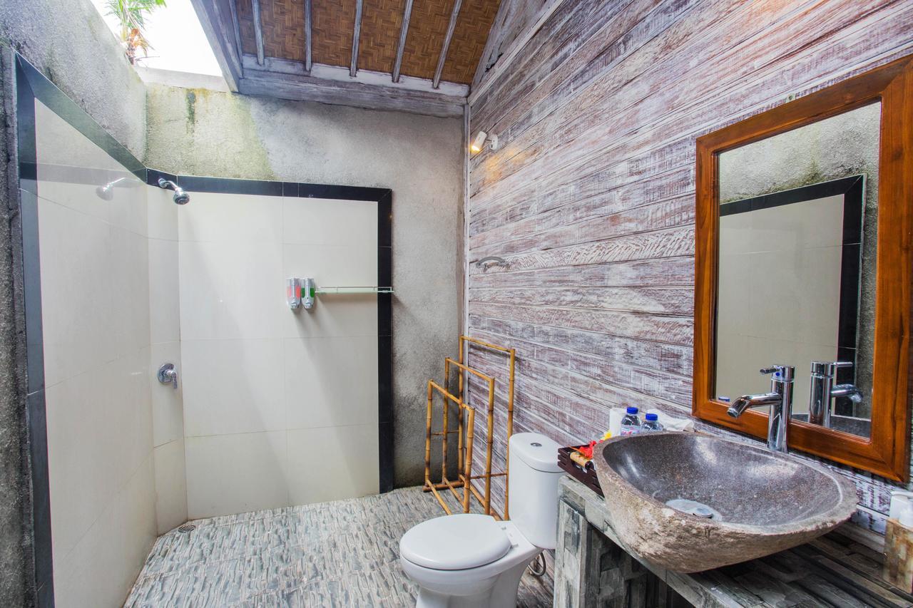 Hotel The Syron Huts Lembongan Esterno foto