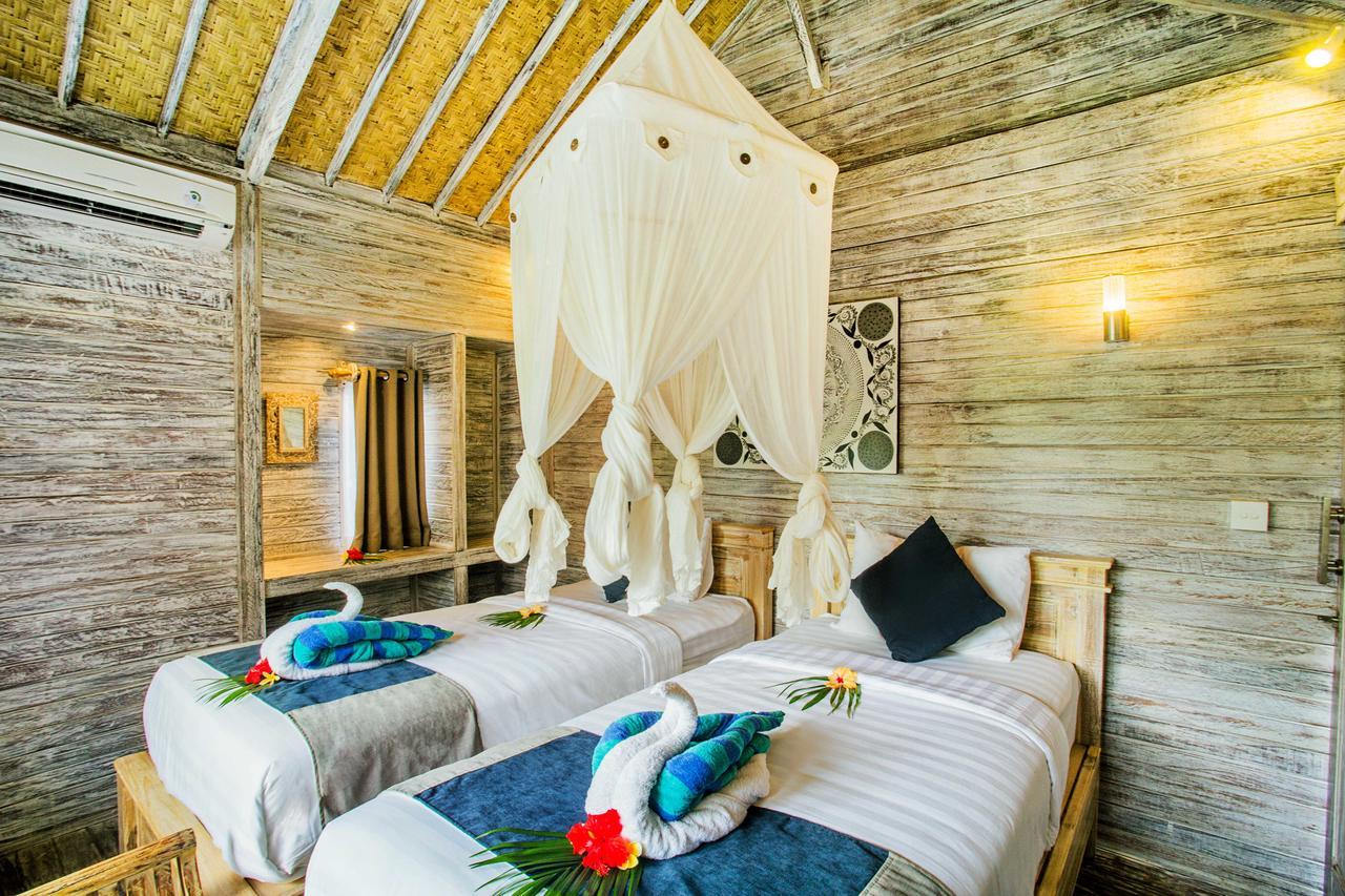 Hotel The Syron Huts Lembongan Esterno foto