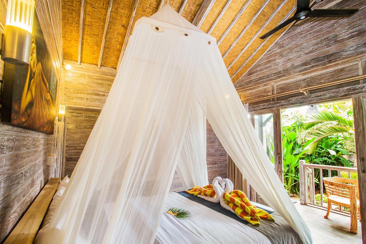 Hotel The Syron Huts Lembongan Esterno foto