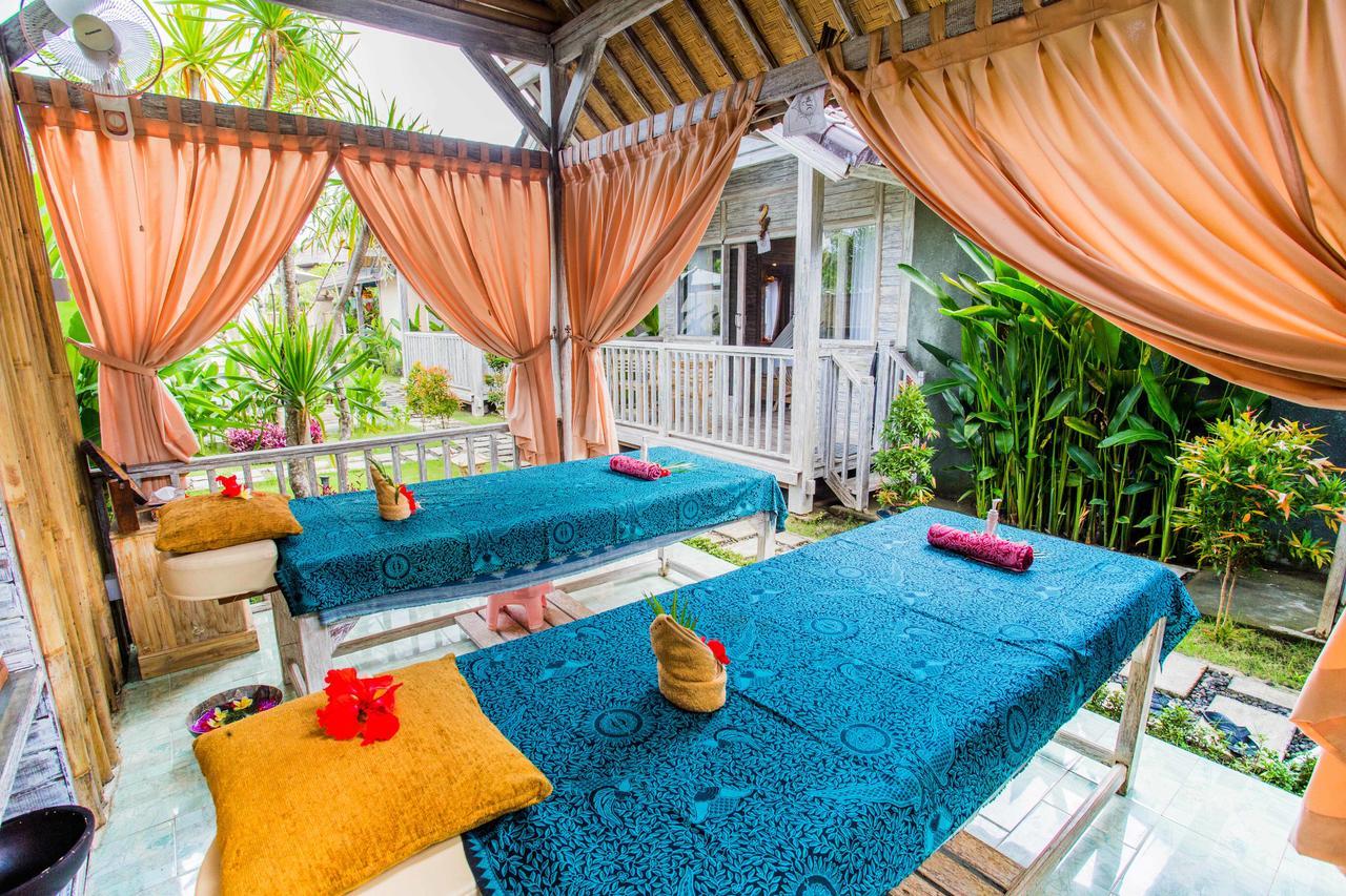 Hotel The Syron Huts Lembongan Esterno foto
